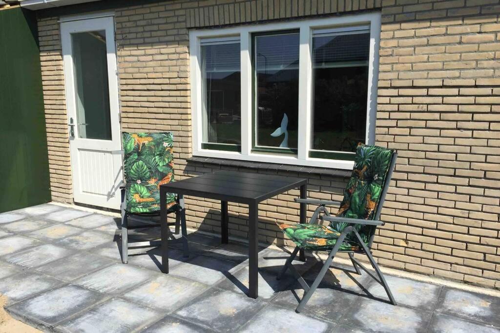 Bungalow Op Bedrijf Met Melkkoeien De Cocksdorp  Esterno foto